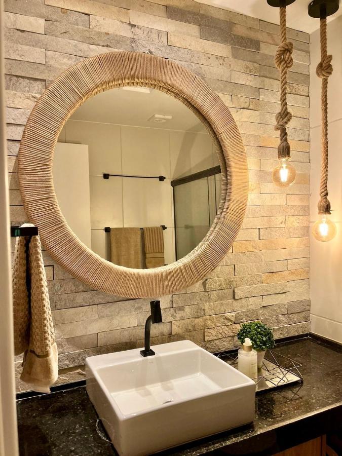 Apartamento com Varanda